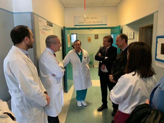 Viceministro della Salute Pierpaolo Sileri in visita al Santo Spirito 4