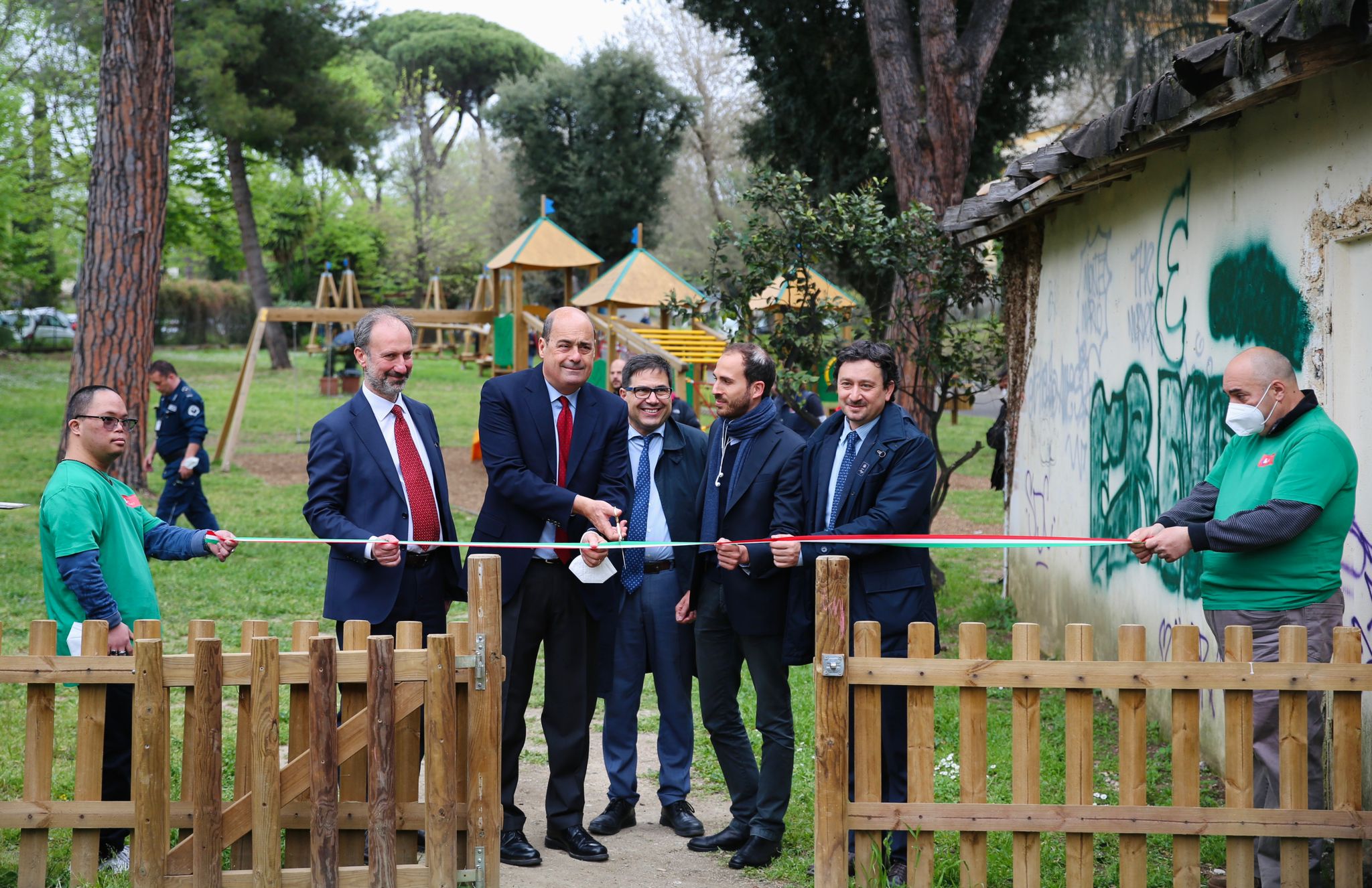 ZINGARETTI: INAUGURATA ZONA PEDONALIZZATA E PARCO GIOCHI AL SANTA MARIA DELLA PIETÀ (ASL ROMA 1)