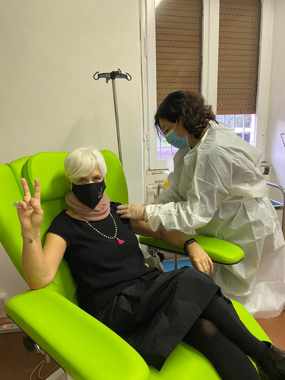 Vaccinazioni anti-covid ASL Roma 1: operativi a Capodanno Santa Maria della Pietà e Ospedale Santo Spirito. Lunedì apre il centro del San Filippo Neri