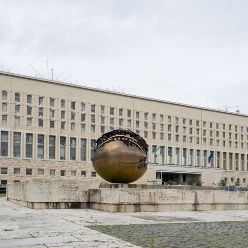 facciata del ministero degli affari esteri maeci