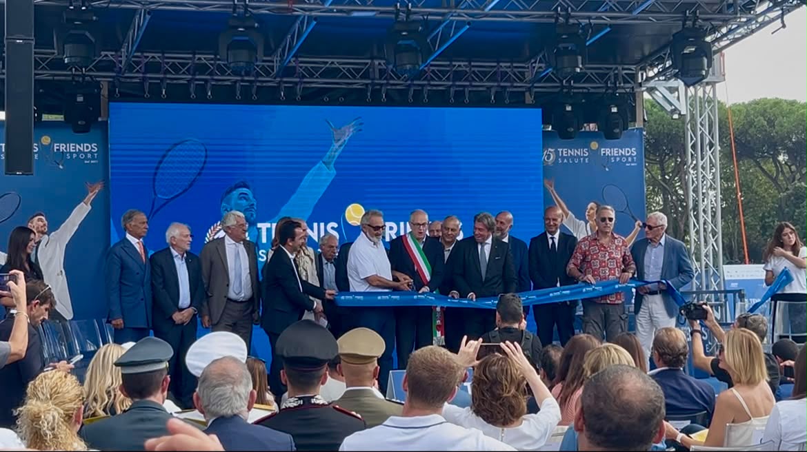 Tennis & Friends, main edition da record: migliaia di cittadini presenti all'apertura